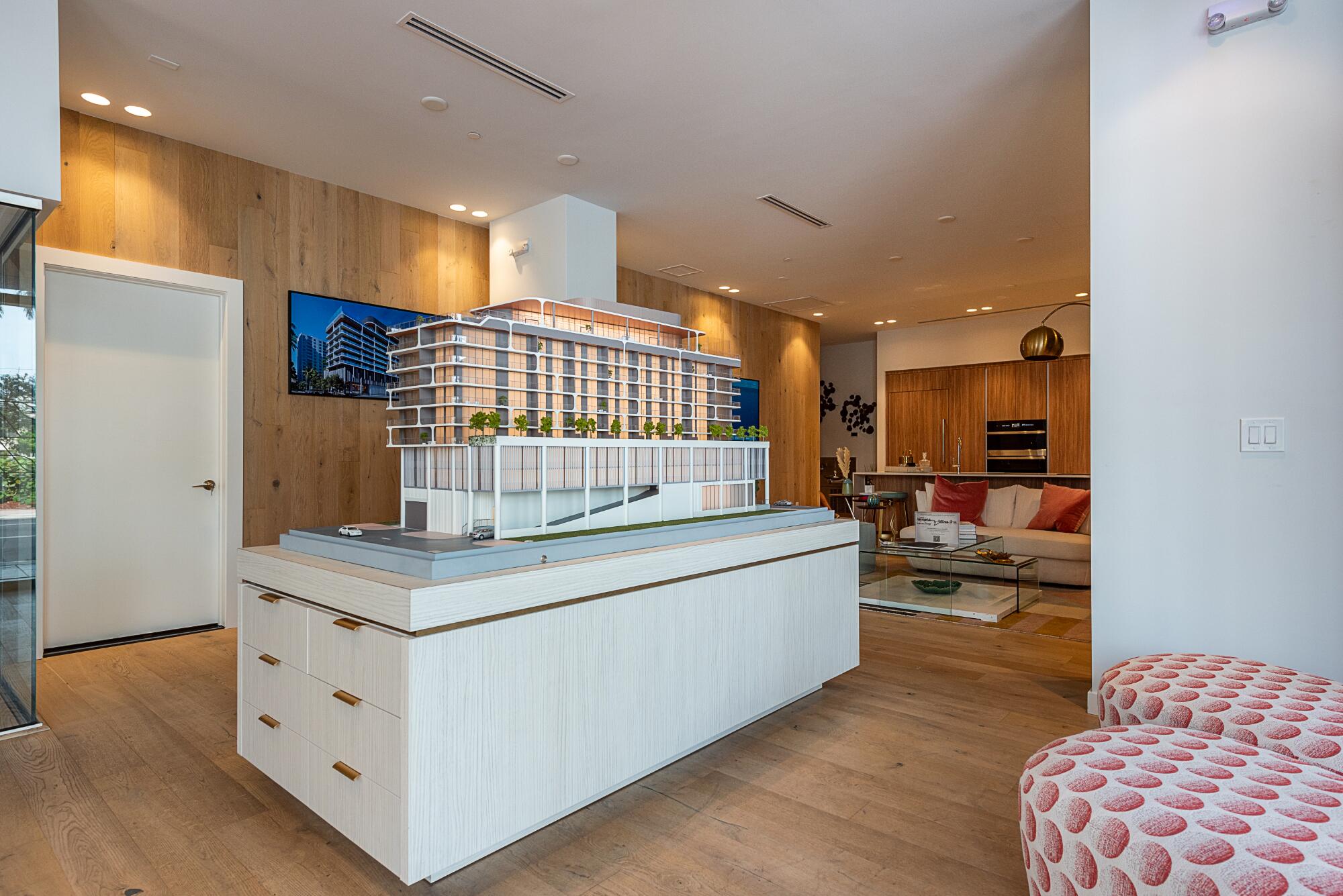 ABBOTT AVE MIAMI BEACH